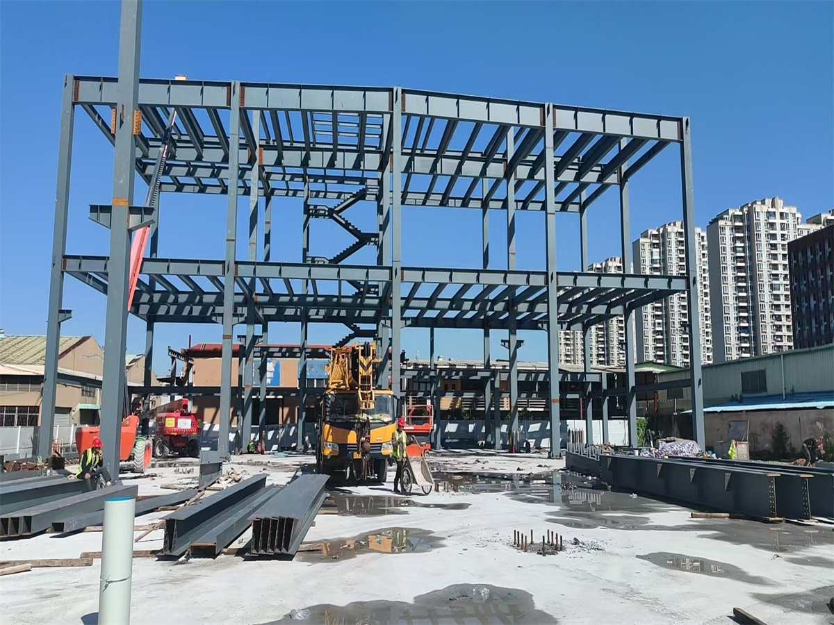 What is the difference between a metal building and a steel building?