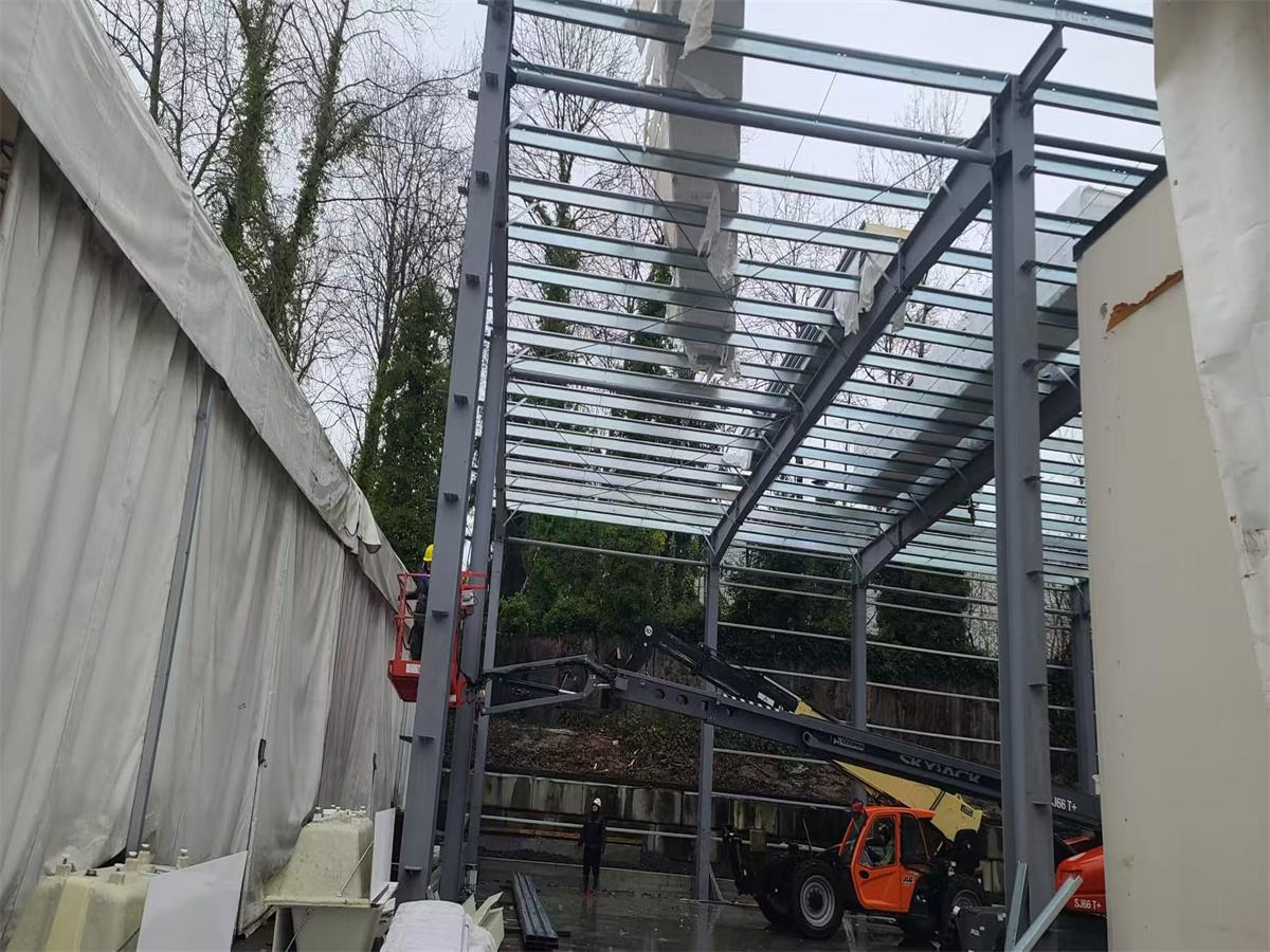 50mm Rock Wool Sandwich Panel Prefabricated Steel Structure Warehouse for Vancouver