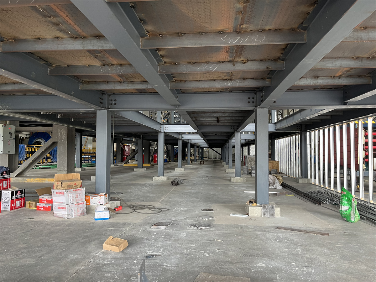 Durable Light Steel Structure Frame Warehouse Large Space Prefabricated Workshop Industrial Steel Building 