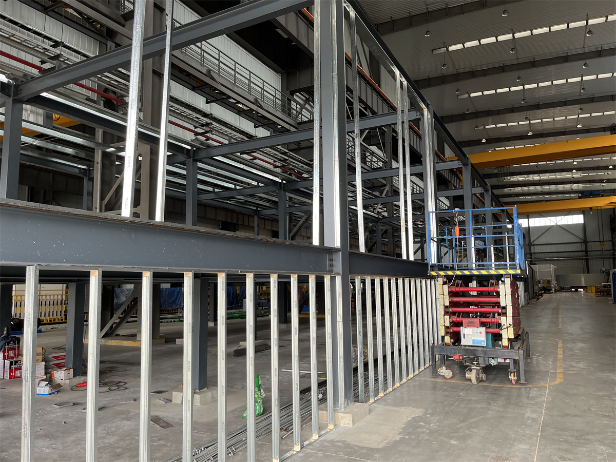 Durable Light Steel Structure Frame Warehouse Large Space Prefabricated Workshop Industrial Steel Building 