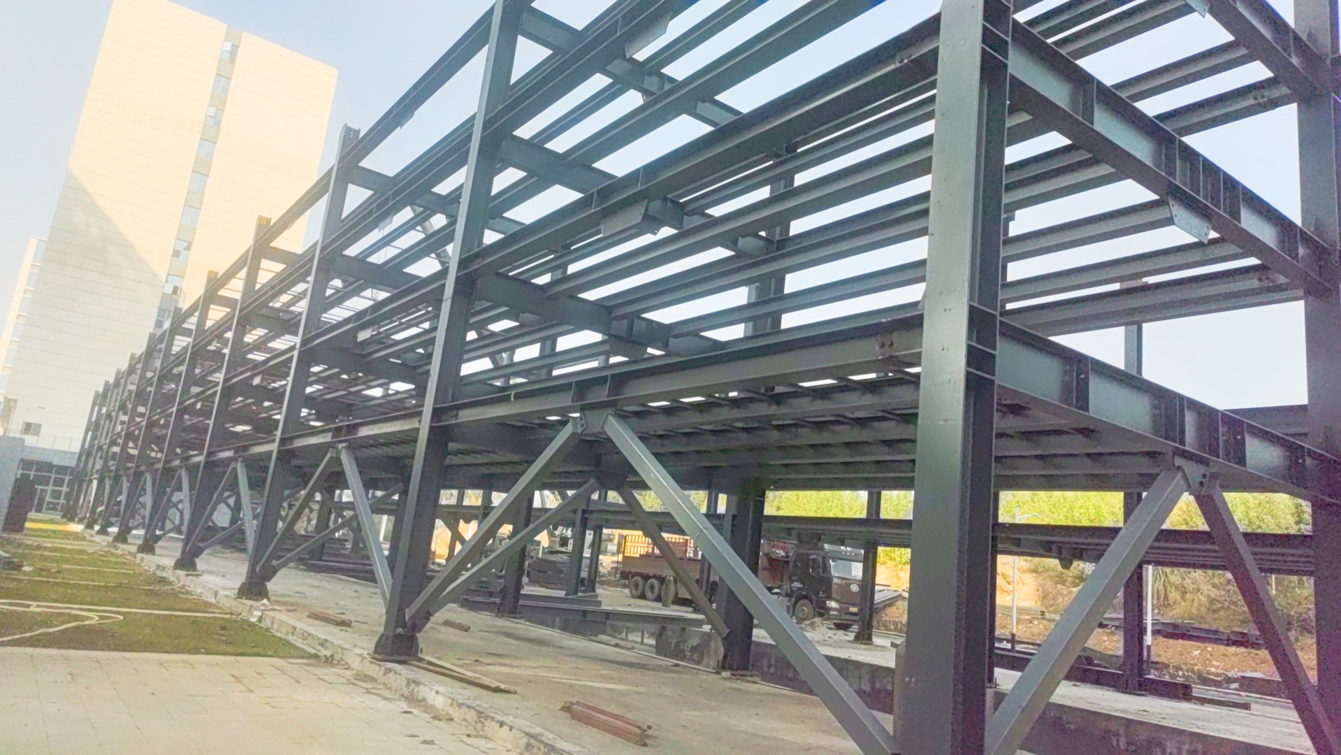 steel garage building